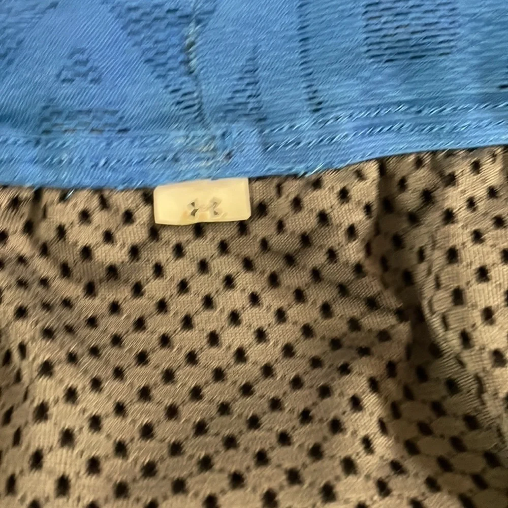 UNDER Armour Swim Trunk Size 32